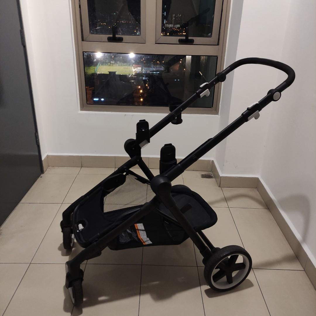 Evenflo Gold Pivot Xpand Moonstone with Extra Toddler Seat Tandem