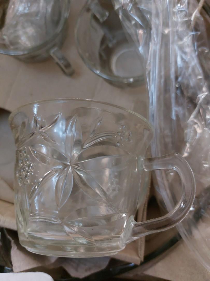 Lily 27 pcs Punch bowl (Category: Pitchers & Dispensers) located in Quezon City. Submitted by cynlchan (Listing ID 1152384942, Image 3). Description: Add class to your group gathering with this 27 pcs punchbowl set Great for juices or punch Good for 12 persons.