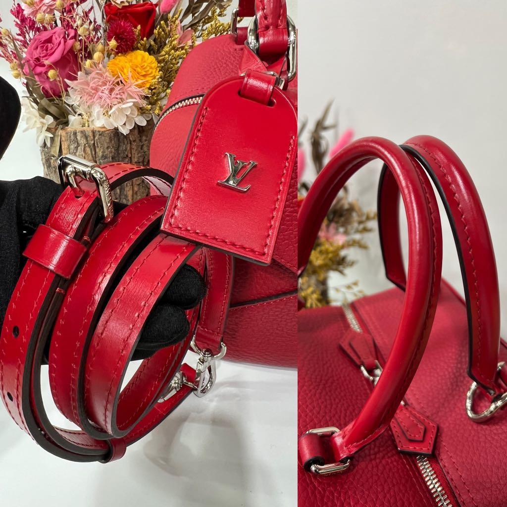 Louis Vuitton Taurillon Neo Square Bag - Red Crossbody Bags, Handbags -  LOU570322