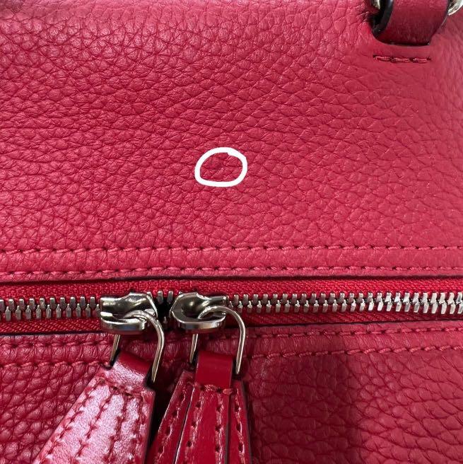 Louis Vuitton Taurillon Neo Square Bag - Red Crossbody Bags, Handbags -  LOU570322
