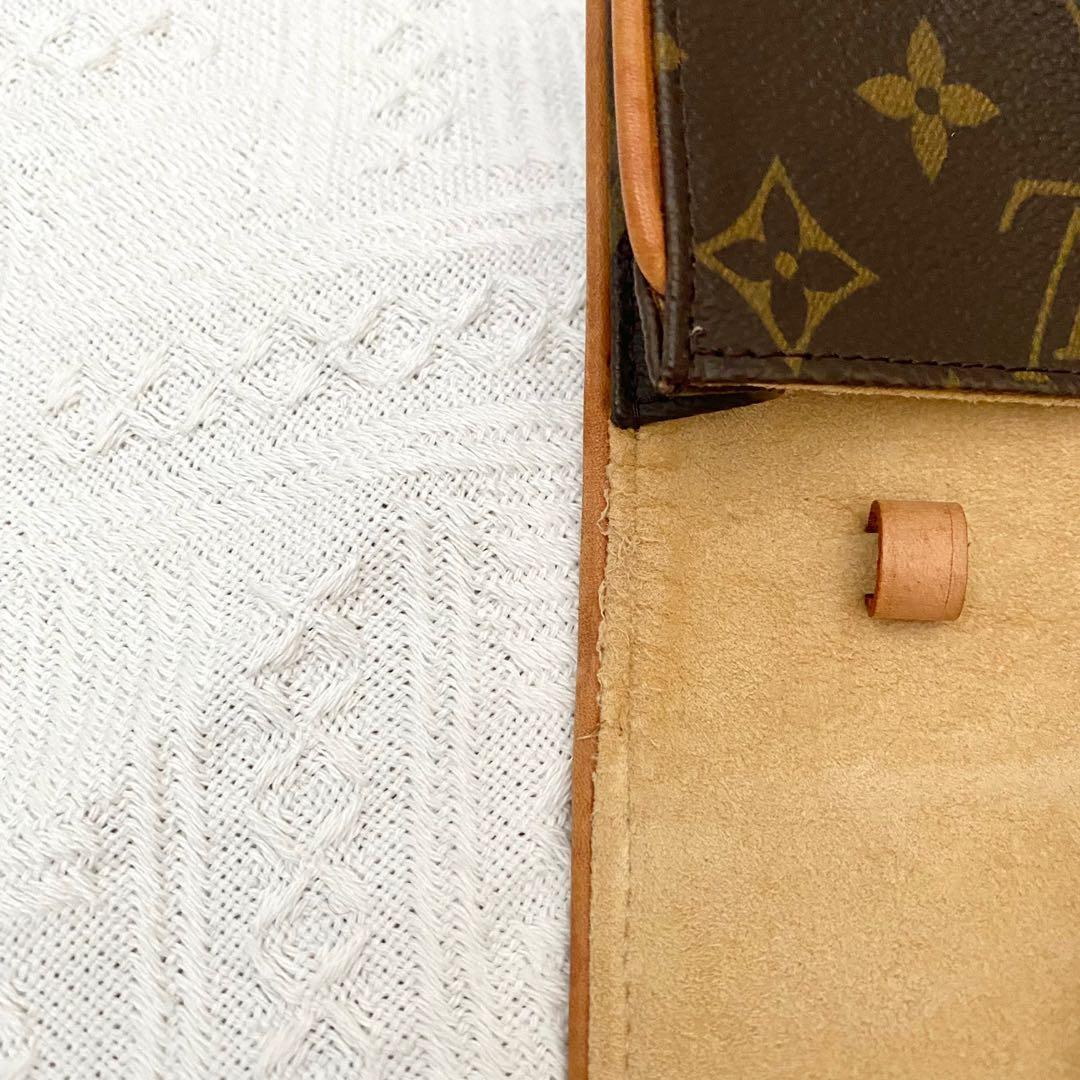 Louis Vuitton Pre-Owned Monogram Arche Belt Bag in Brown