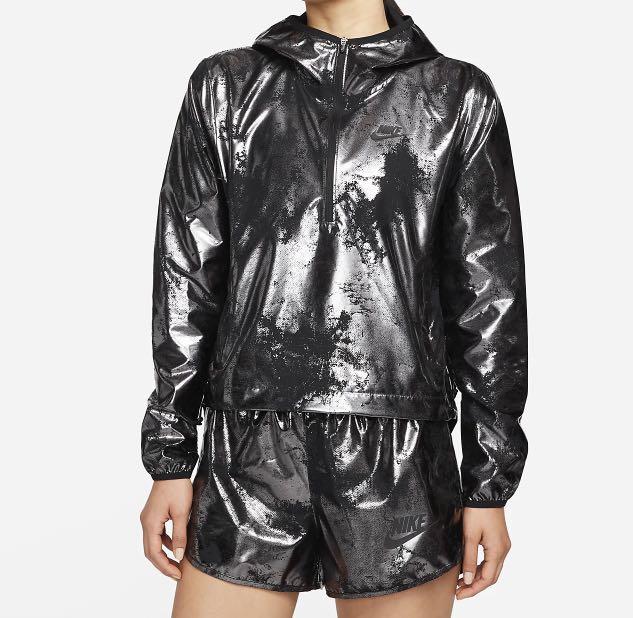 Nike air on sale hooded running jacket