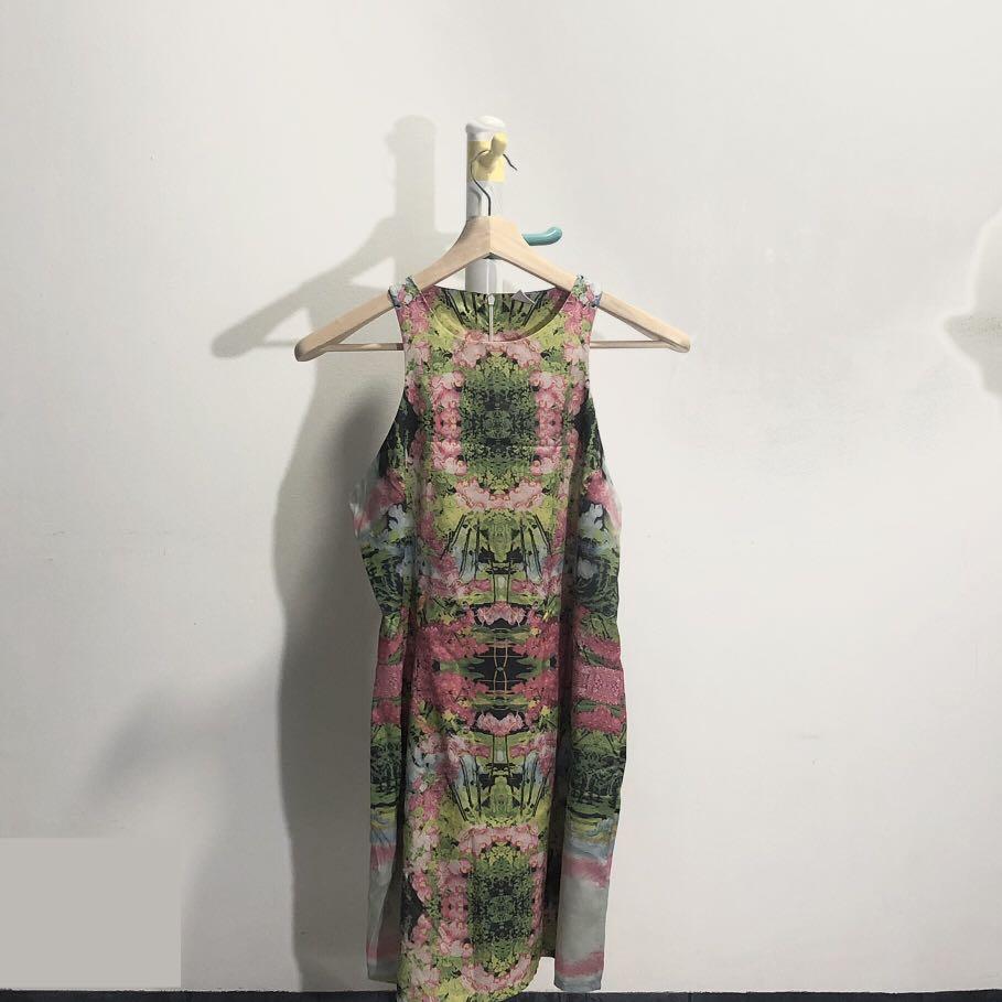 No brand printed dress small (Category: Dresses) located in Taguig. Submitted by kkstuff_ (Listing ID 1152522814, Image 1). Description: 🌷Rules: READ •First to comment mine •Payment First Policy •Fixed Price •Strictly 2 days reservation only •Scheduled Delivery, NO RUSH 🌷Brand & Details on picture 🌷Color may vary due to lighting.
