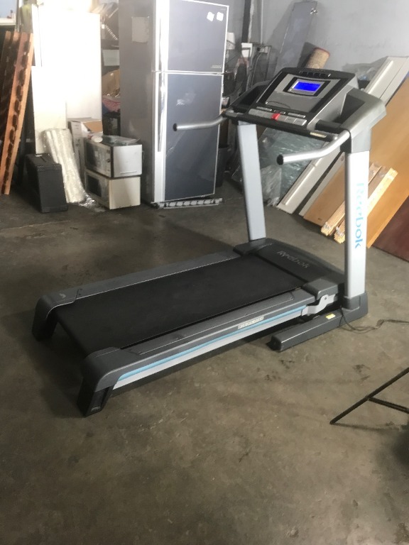 Reebok 8600 es treadmill price clearance