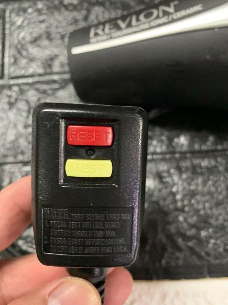 Revlon 1875 Tourmaline Ionic/ Ceramic Hair Blower (Category: Hair) located in Pasay City. Submitted by ayinong168 (Listing ID 1152401422, Image 2). Description: Item is in excellent condition working 110volts needs transformer to work , retractable cord manual pull only.