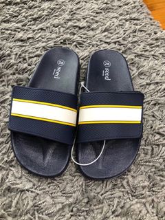 Kid shoes and sandals Collection item 2