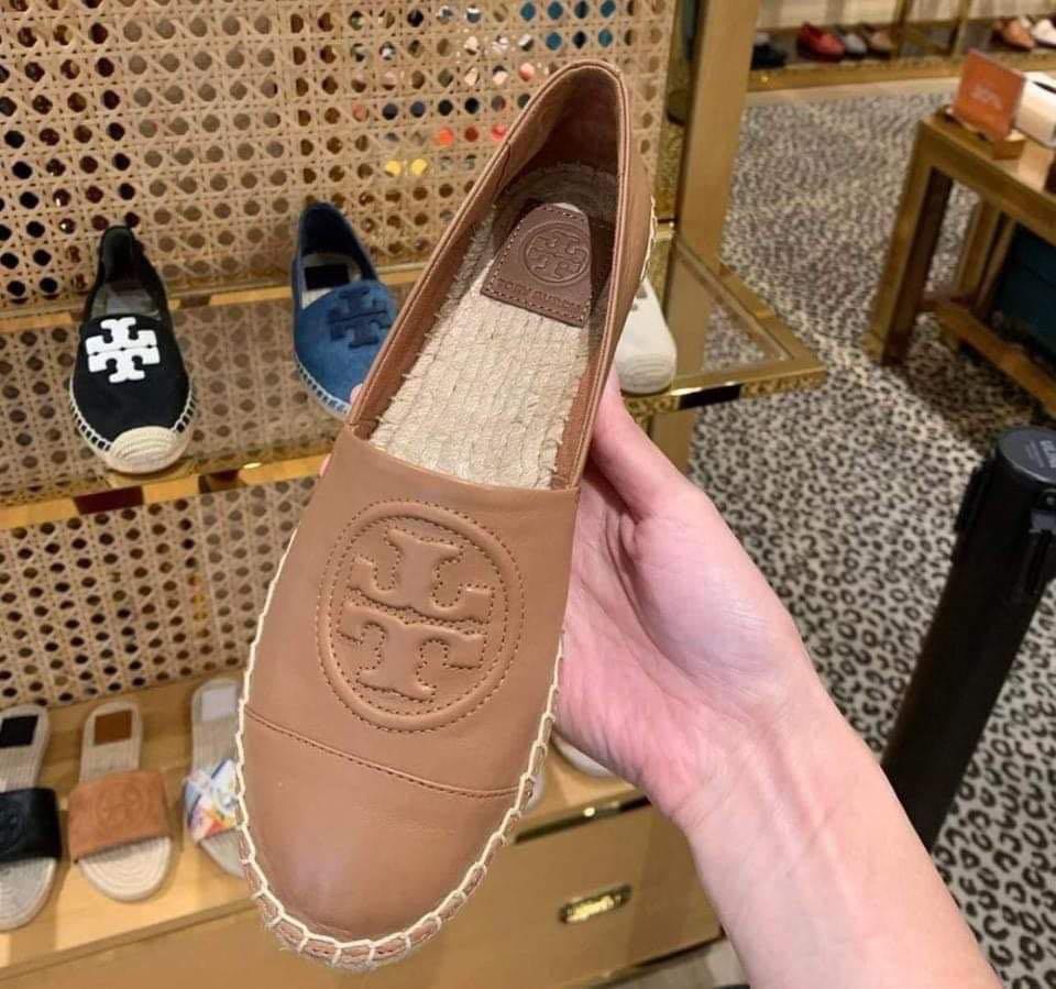 Tory Burch Benton Color Block Espadrille Nappa Leather Royal Tan (New in  Box), Women's Fashion, Footwear, Flats & Sandals on Carousell