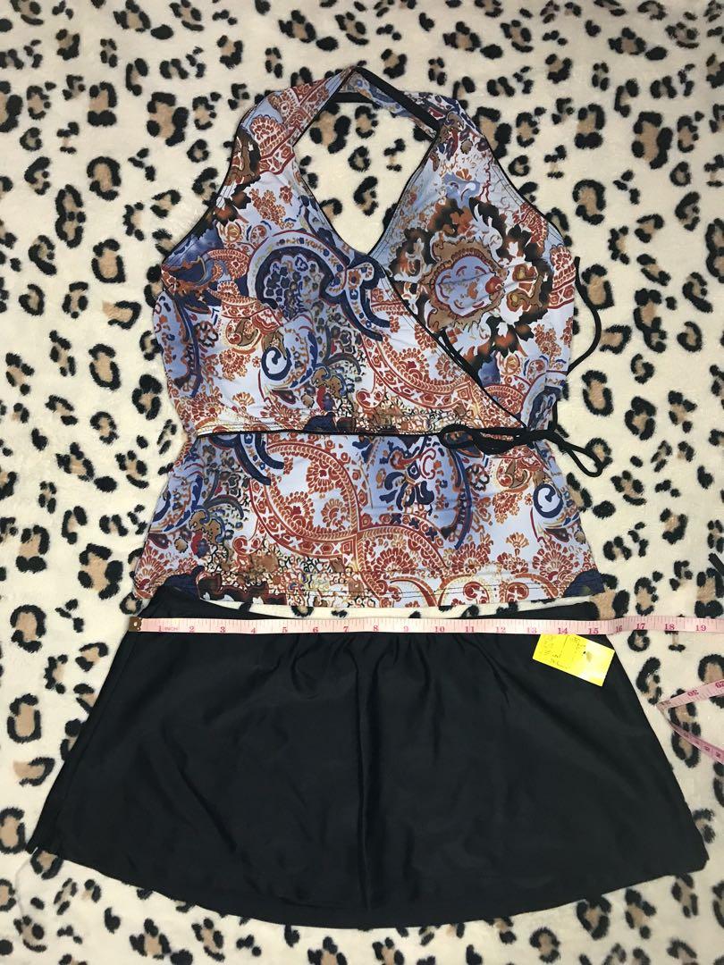 Tankini Top w/ Swimsuit Skort (Category: Bikinis & Swimsuits) located in San Juan City. Submitted by xymyrrh (Listing ID 1152539189, Image 2). Description: Payment thru GCash. Fast shipping. SF c/o buyer via JnT. Fuchsia Pink - top is w/pads (SOLD) Blue/Black - top is w/out pads. You need to wear either strapless bra or reusable/stickable bra pads like the last picture..