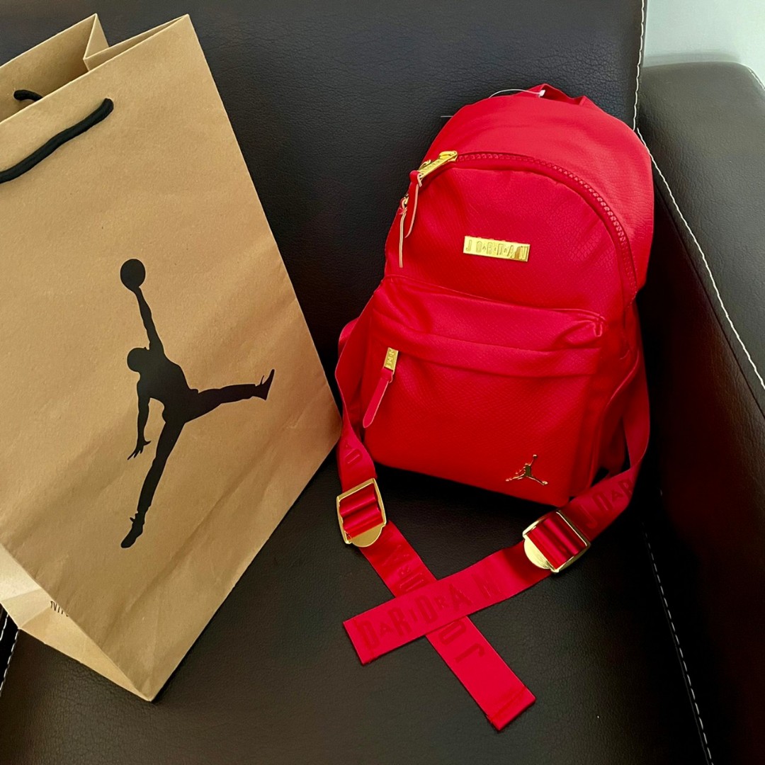 TAS RANSSL MINI AIR JORDAN LEATHER Fesyen Pria Tas Dompet