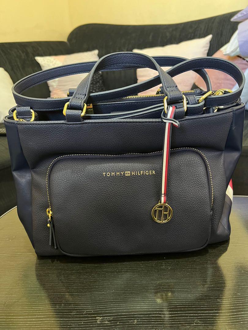 Tommy Hilfiger Bag, Women's Fashion, Bags & Wallets, Crossbody Bags on
