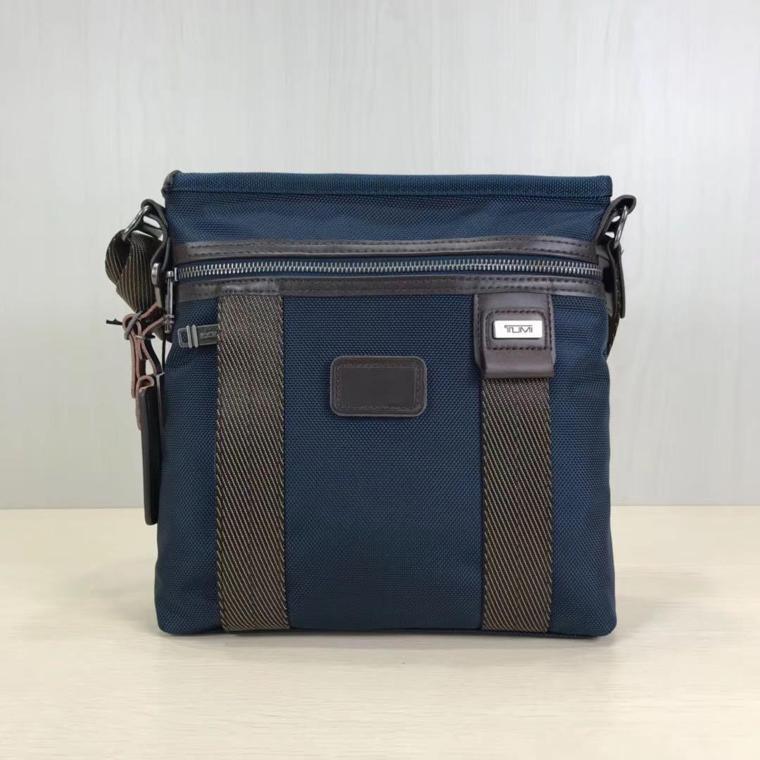 Tumi kelley sales sling navy