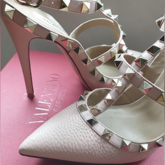 Pink valentino rockstud heels online