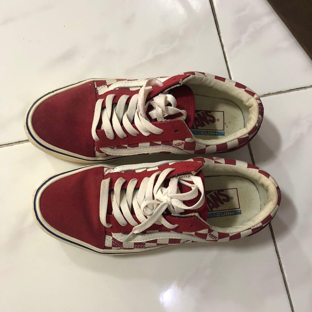 Red checkerboard old skool vans outfit store