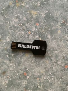 16GB USB key shape460870814731479040