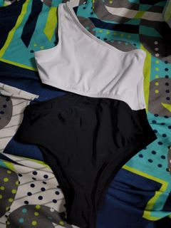 (Category: ) located in . Submitted by ameryag (Listing ID 1154152286, Image 1). Description: .