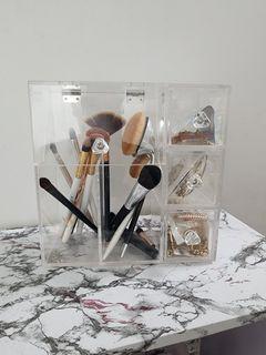 Acrylic Brush & jewelry organizer