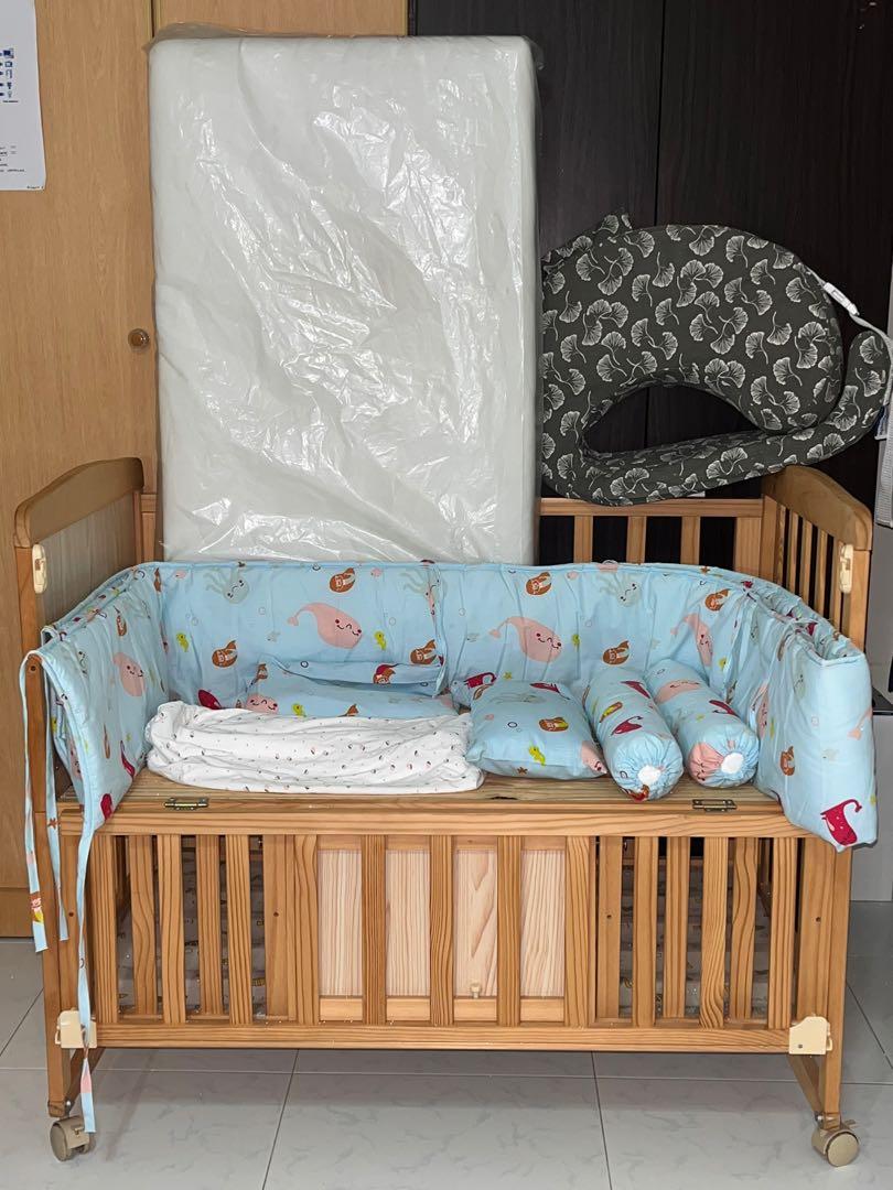 Baby Cot with Mattress Cot Guard Pillows etc