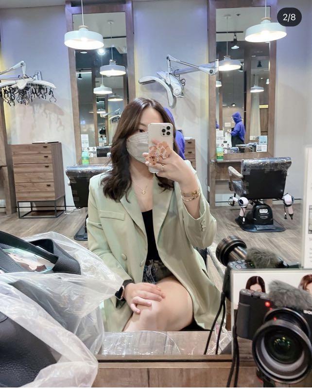 Blazer worn by ashley yap (Category: Coats, Jackets and Outerwear) located in Bacolod City. Submitted by herclosetedit (Listing ID 1154252118, Image 3). Description: Very pretty! Freesize! Fits small to semi large.