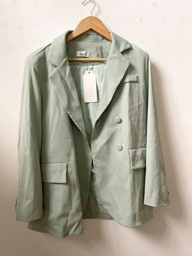 Blazer worn by ashley yap (Category: Coats, Jackets and Outerwear) located in Bacolod City. Submitted by herclosetedit (Listing ID 1154252118, Image 1). Description: Very pretty! Freesize! Fits small to semi large.