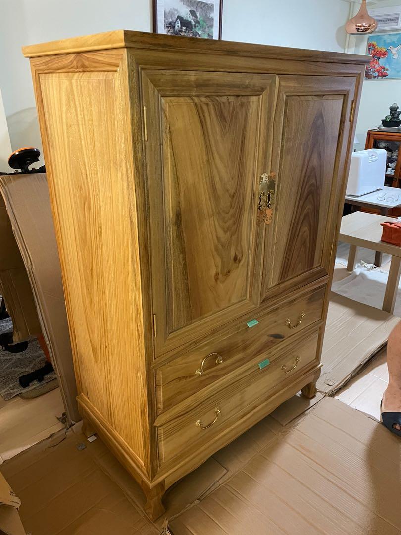 Brand new beautiful natural camphor wood 92x52x136cm, Furniture