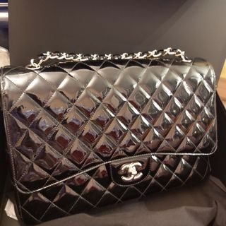 Chanel maxi discount jumbo size