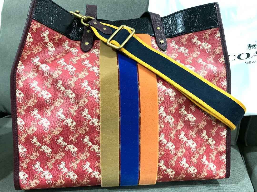 Field tote 40 with horse discount and carriage print and varsity stripe