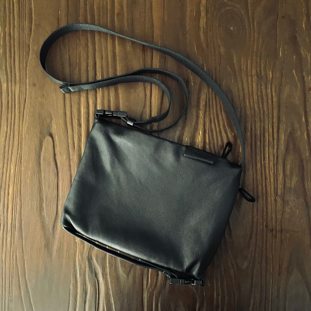 Cote&Ciel Inn Crossbody Bag | Black Coated Canvas - Medium