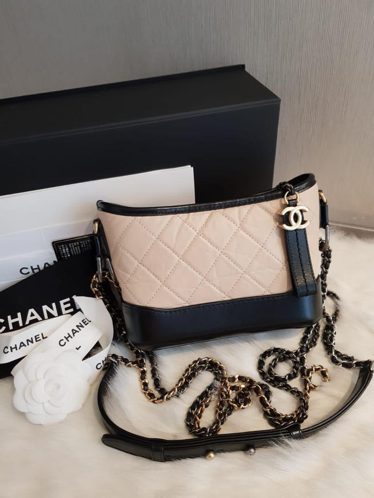 Fast Sale, Excellent, Chanel Gabrielle Small Beige Black Seri 27, Full set  ori receipt, •Nett, •Exclude ongkir