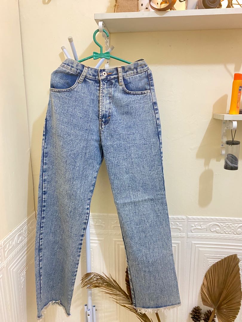 Harper high waist jeans by @lavvela 