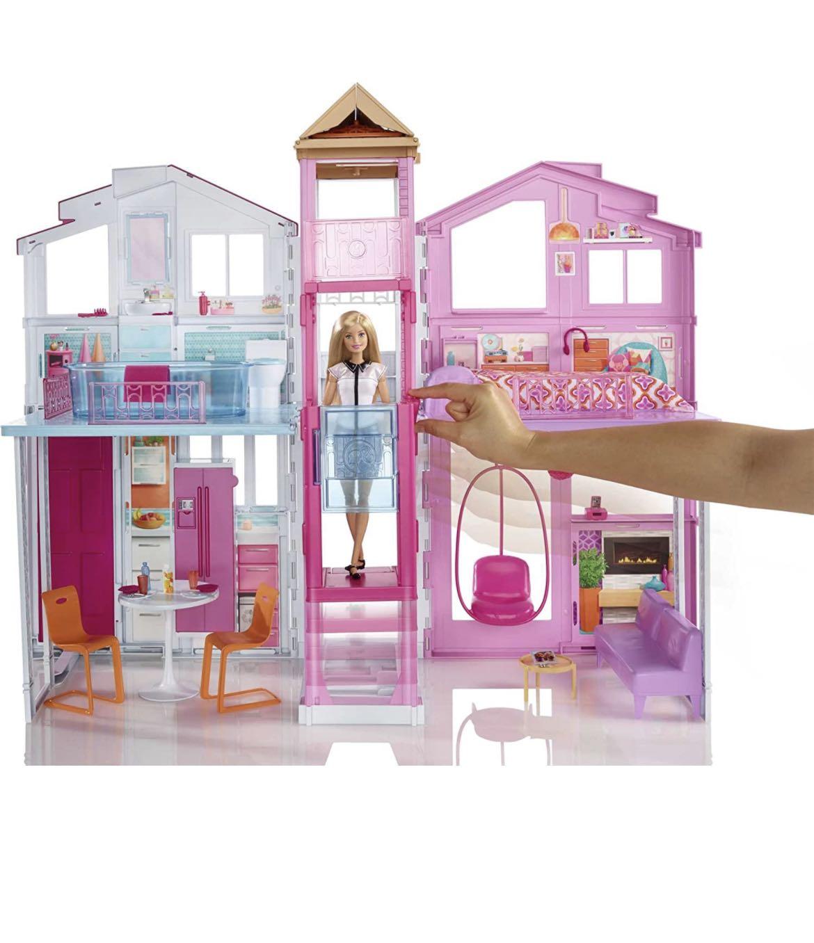 Barbie pink sales passport house