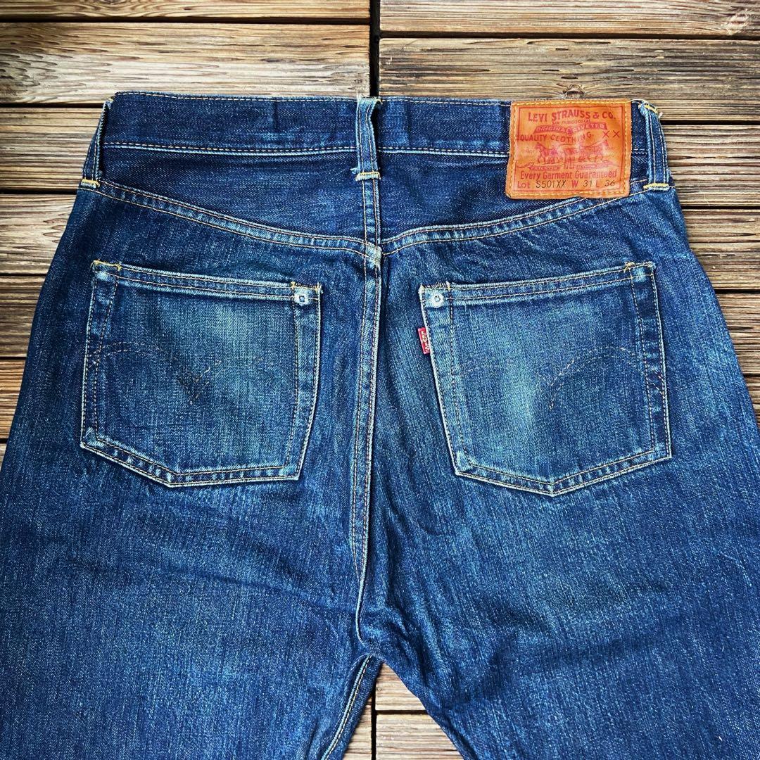 Levis Vintage Clothing 44501 S501XX Made in USA W31 L29 555