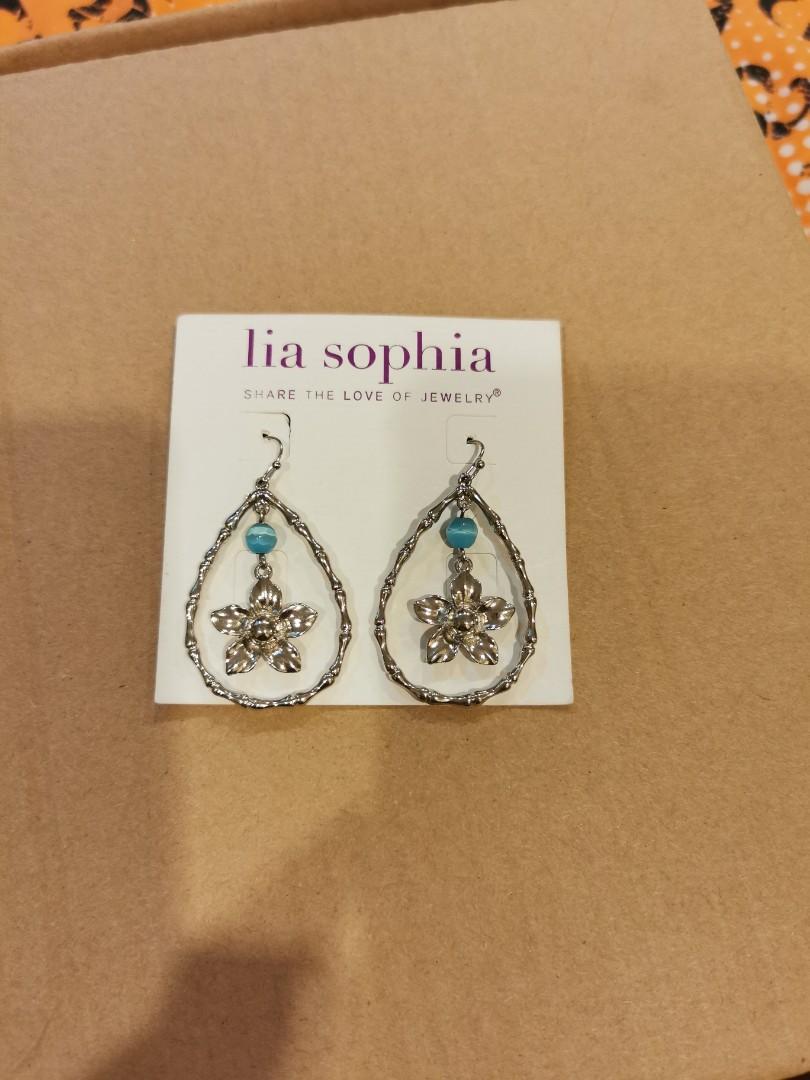 Lia Sophia silver dangly earrings Women s Fashion Jewelry