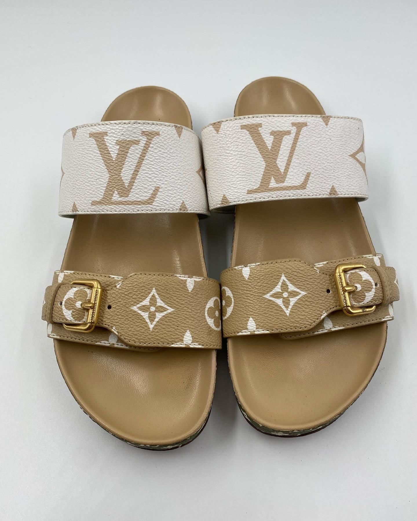 Louis Vuitton LV Authentic Bom Dia Mule, Women's Fashion, Footwear, Flats &  Sandals on Carousell
