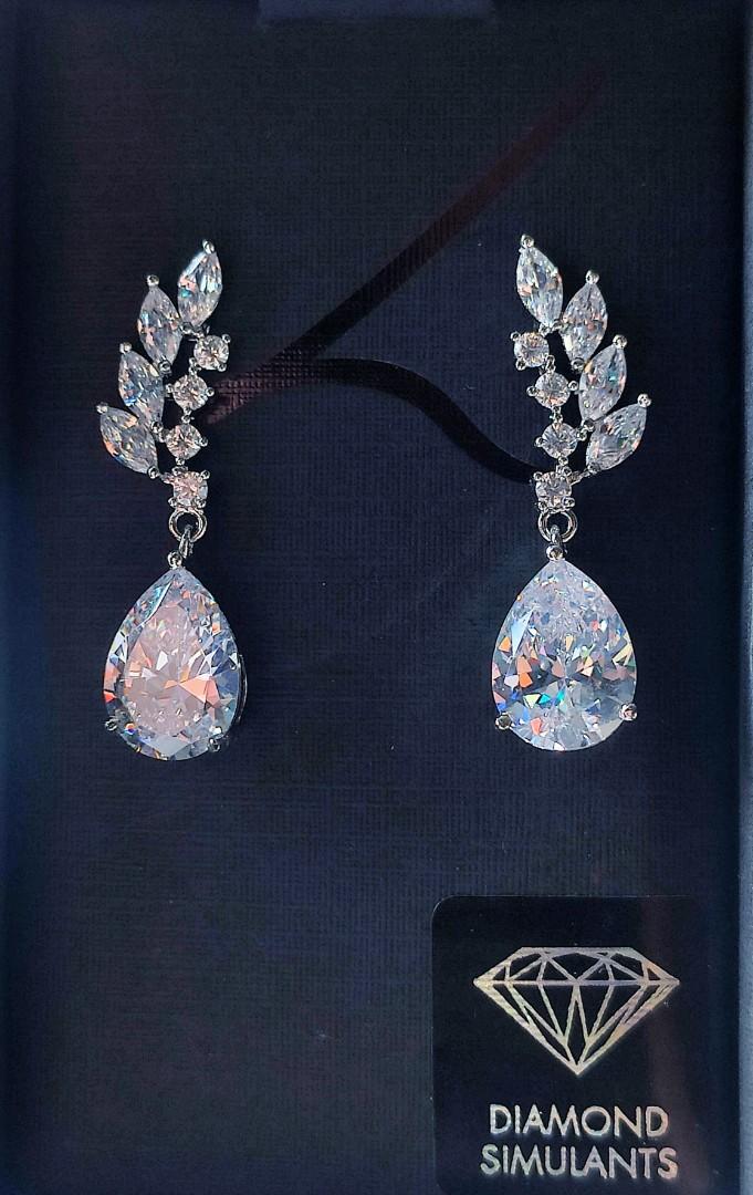 White diamond jewelry 2025