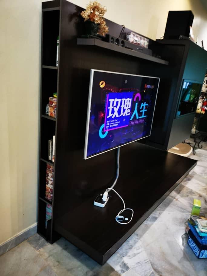 Multi function tv console (Category: TV Consoles) located in Klang. Submitted by estherlee7293 (Listing ID 1154289807, Image 2). Description: Original price RM7800. House renovation..