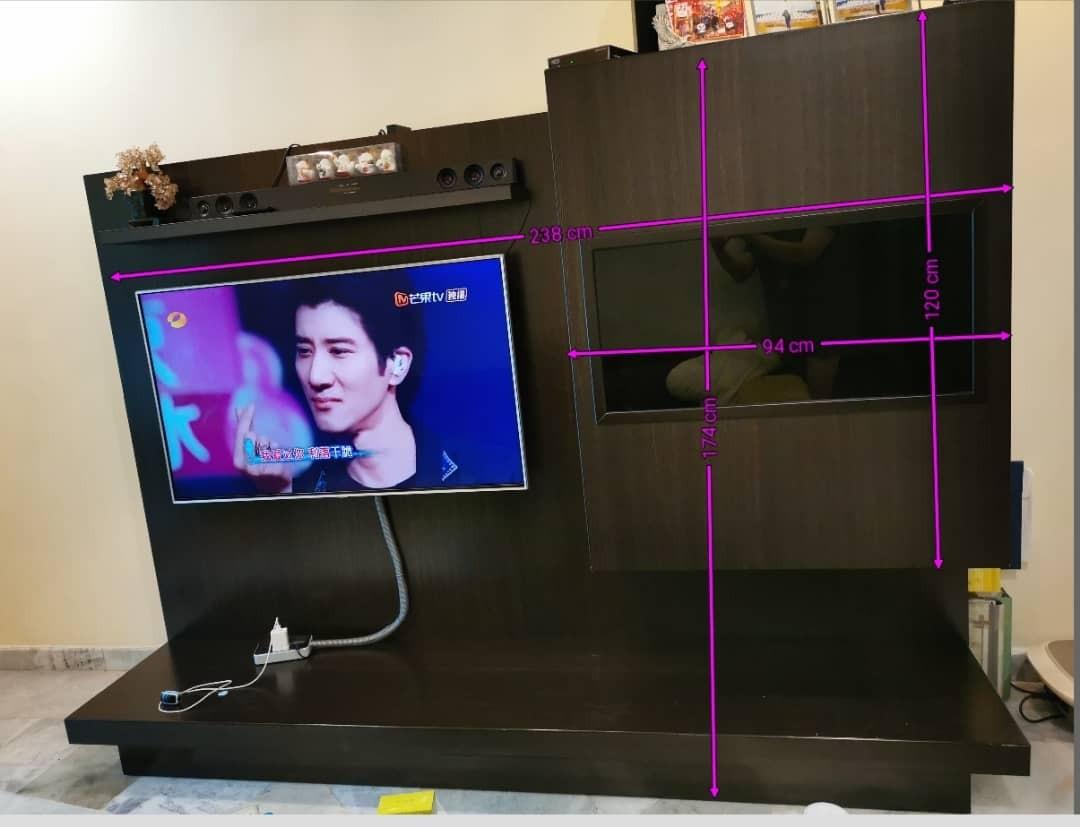 Multi function tv console (Category: TV Consoles) located in Klang. Submitted by estherlee7293 (Listing ID 1154289807, Image 1). Description: Original price RM7800. House renovation..