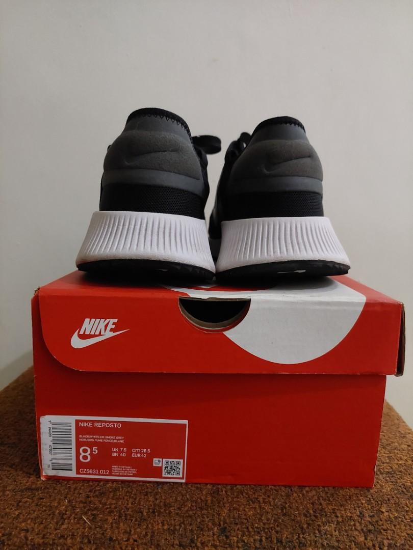 Nike reposto, Fesyen Pria, Sepatu , Sneakers di Carousell