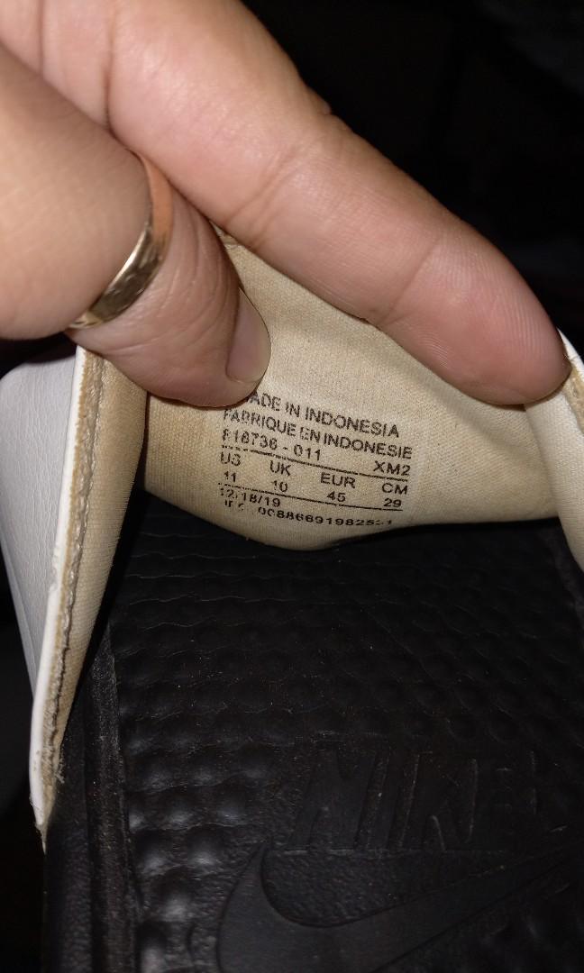 mismatch nike slides