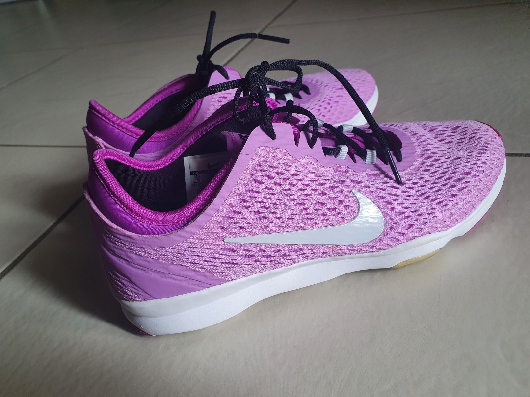 womens zoom nike trainers