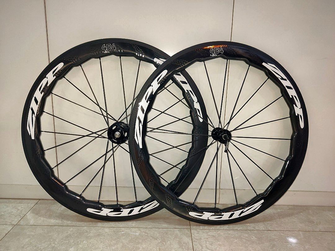 Zipp track wheels store