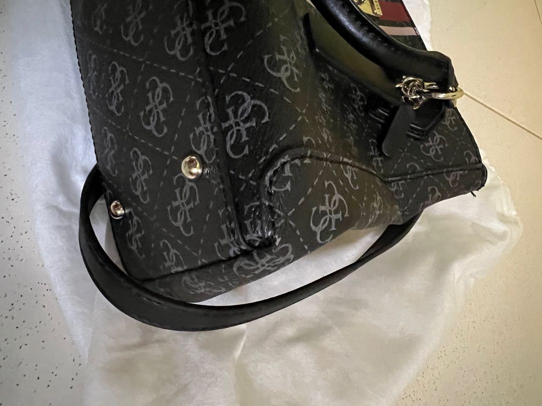 Original Guess bag with dust bag, Luxury, Bags & Wallets on Carousell