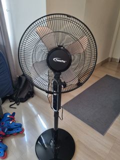 (Category: ) located in . Submitted by slomo2 (Listing ID 1154165412, Image 1). Description: .