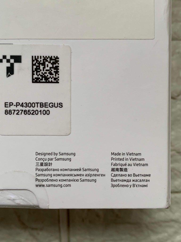 Samsung Wireless fast Charger Duo 2020-Black (Category: Chargers & Cables) located in Bato. Submitted by marielglr (Listing ID 1154355299, Image 3). Description: Genuine and in Pristine cond. rest assured po orig po ito. Works on newer model with apple AirPods too. Your device gets back to 100% quickly by harnessing up to 9W of Fast Charging support. The pad is also compatible with PD and Adaptive Fast Charging travel adapters so you don’t need t