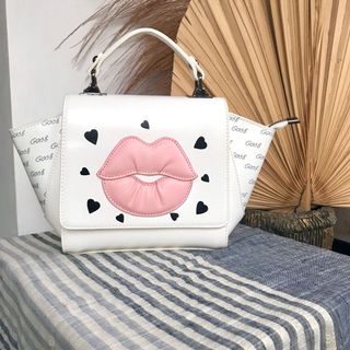 (Kategori: ) berada di . Dikirim oleh moonstuffss (ID iklan 1154277855, Gambar 1). Deskripsi: .