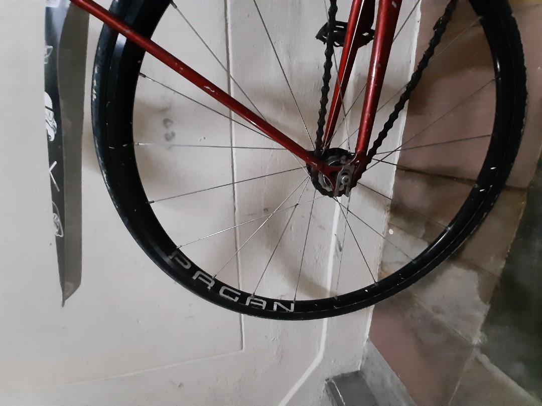 Tsunami SNM4130 Full bike ( Parting out ) Fixie fixed gear track bike, Sports Equipment