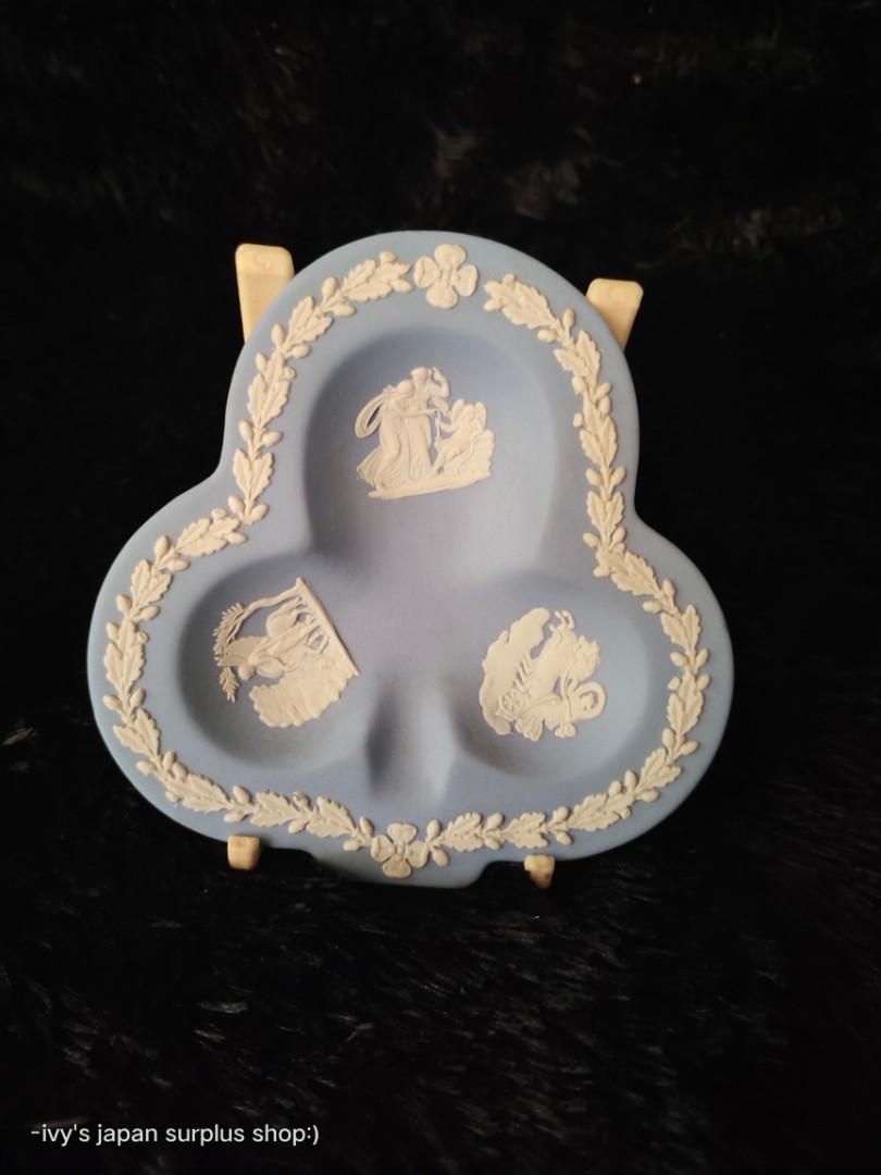 wedgwood tie pin