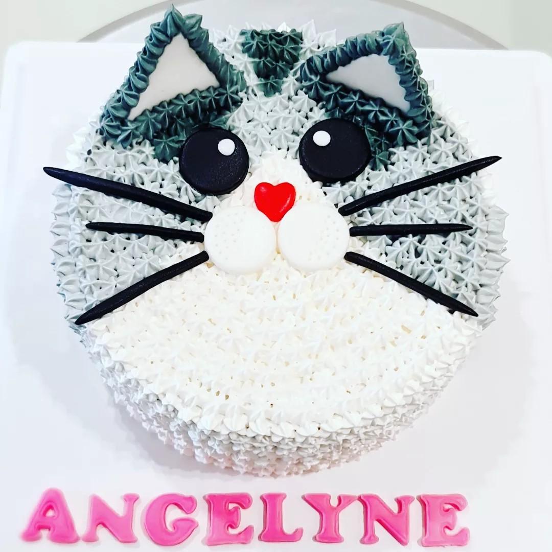 Fenella Cakes - Isle of Man - Buttercream cat face cake 😻🐾🎂 Happy 4th  birthday Sophie 🎁🥳🎉 #fenellacakes #catface #catcake #cat  #buttercreamcake #animalcake #childrenscakes #personalisedcakes  #isleofmancakes | Facebook