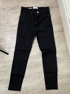 (Category: ) located in . Submitted by thriftiness (Listing ID 1154510595, Image 1). Description: .