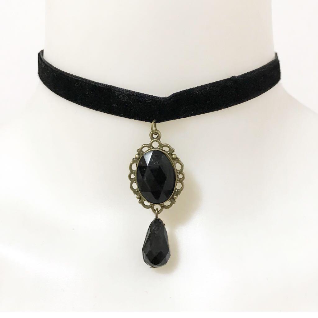 Vintage black necklace top