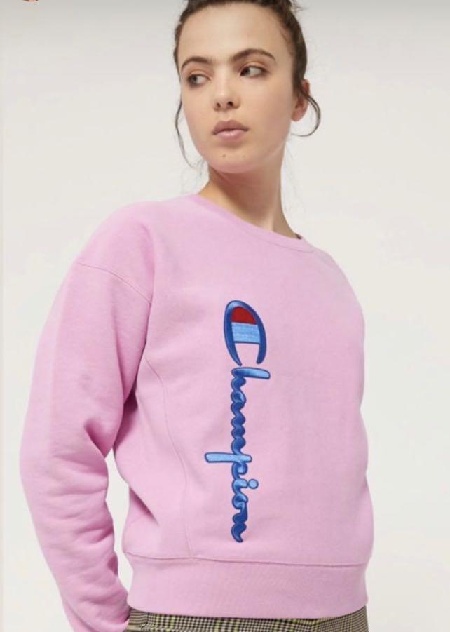 Pale pink hot sale champion sweatshirt